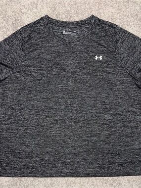 Under Armour Men’s Charcoal Heather Short Sleeve Performance Tee